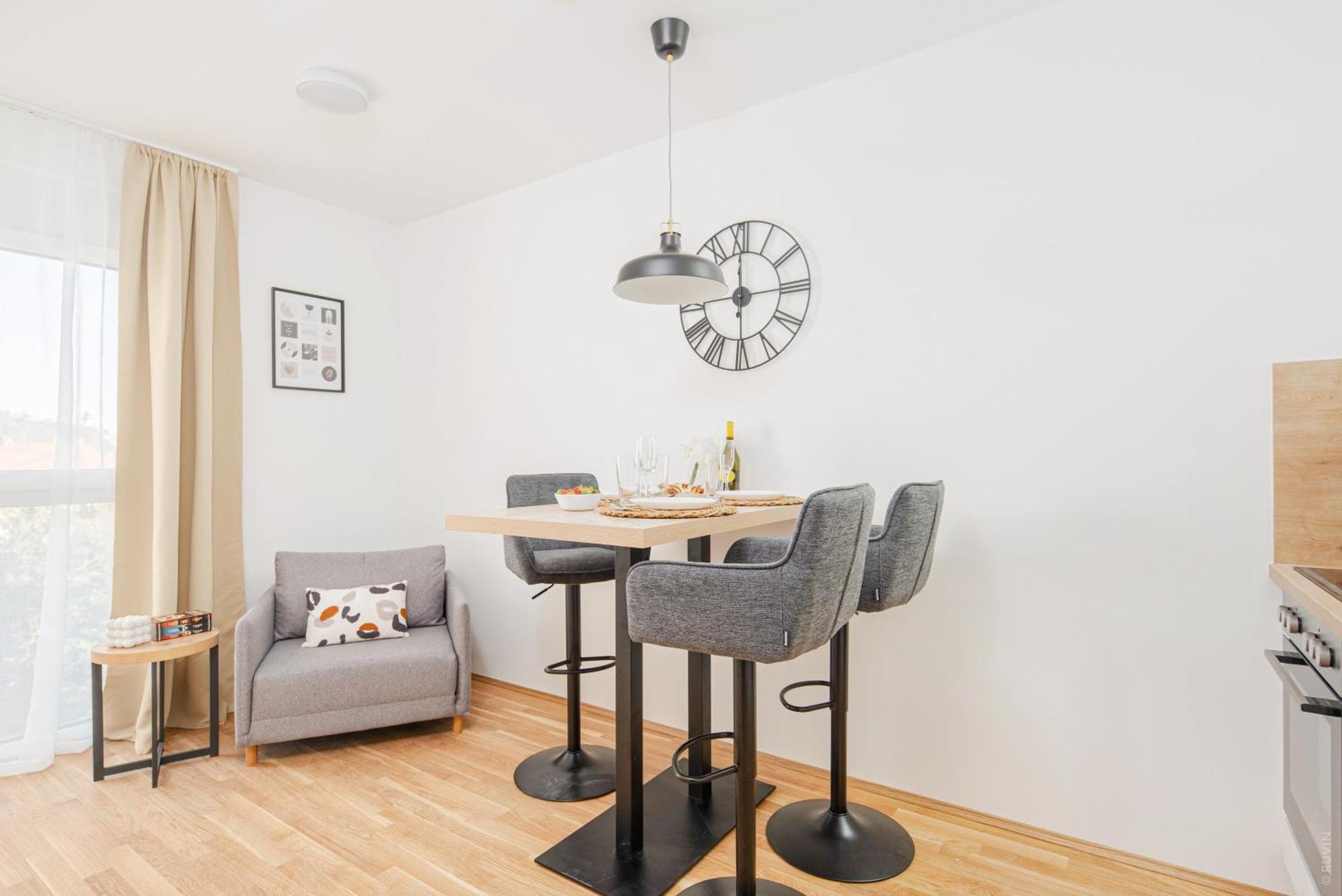 Whats-App Self-Check-In - Apartment Am Hauptbahnhof 格拉茨 外观 照片